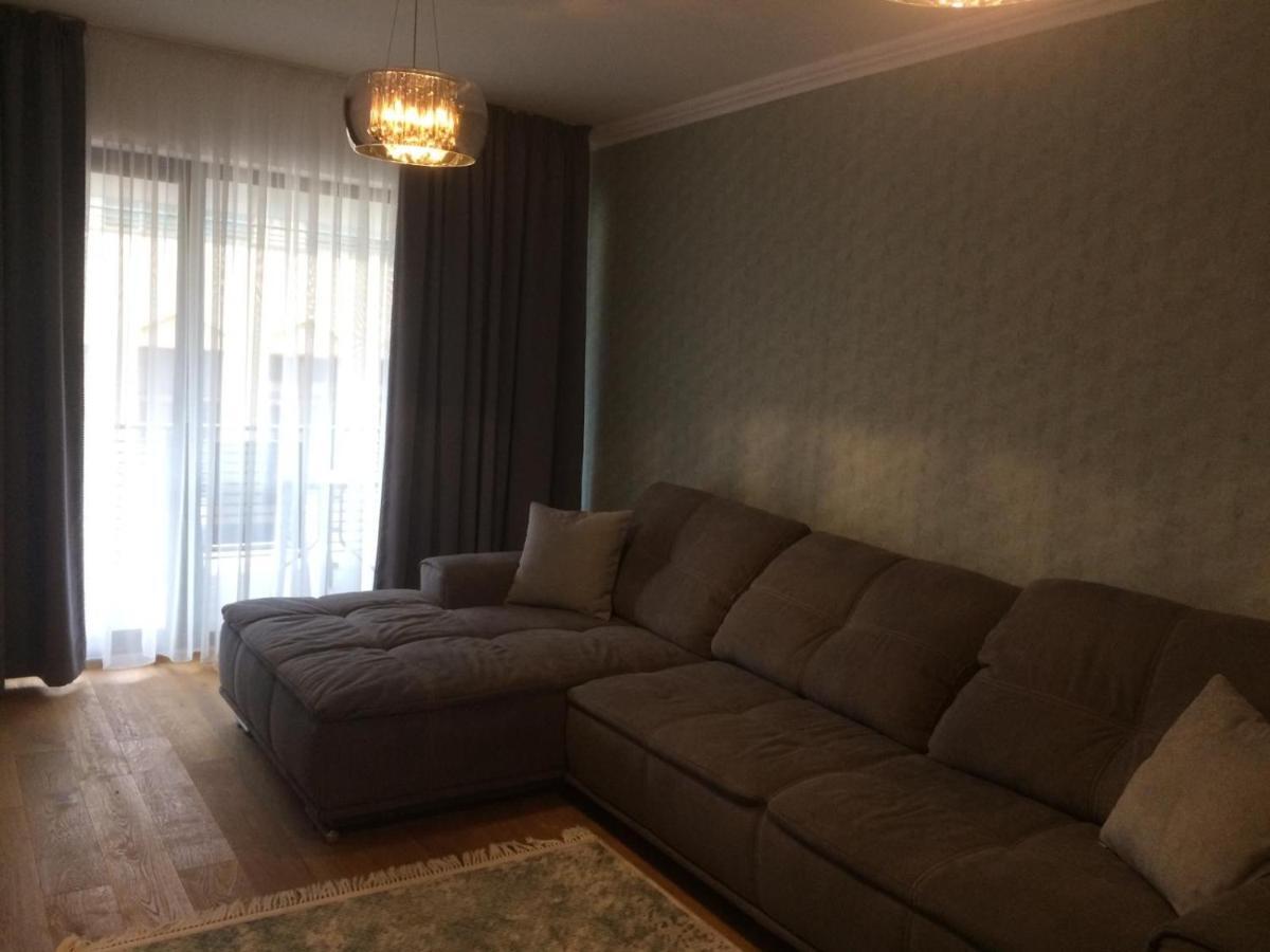 Flori De Iulie Apartamente Braszów Zewnętrze zdjęcie